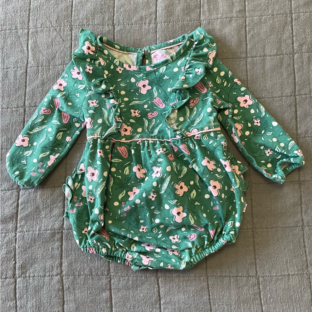 Ruffle butts romper 6-12 months worn 1x